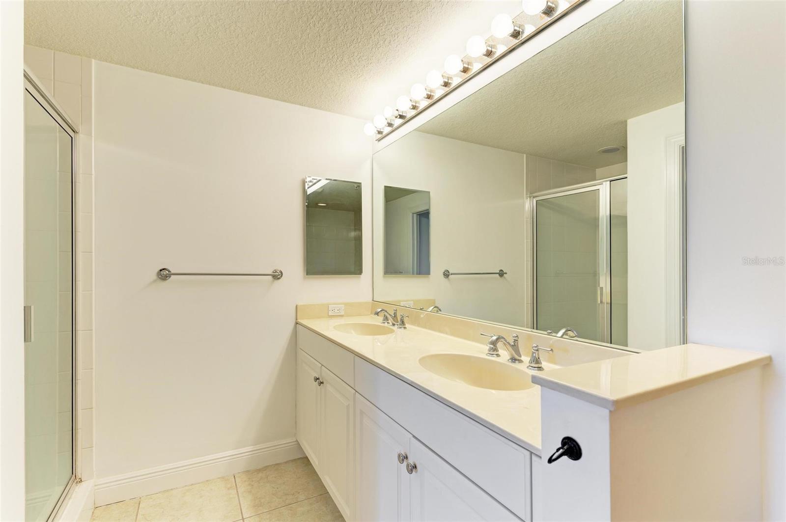 800 N TAMIAMI TRL #212, SARASOTA, FL, 34236