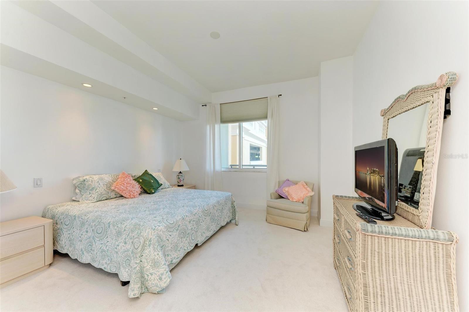 800 N TAMIAMI TRL #212, SARASOTA, FL, 34236