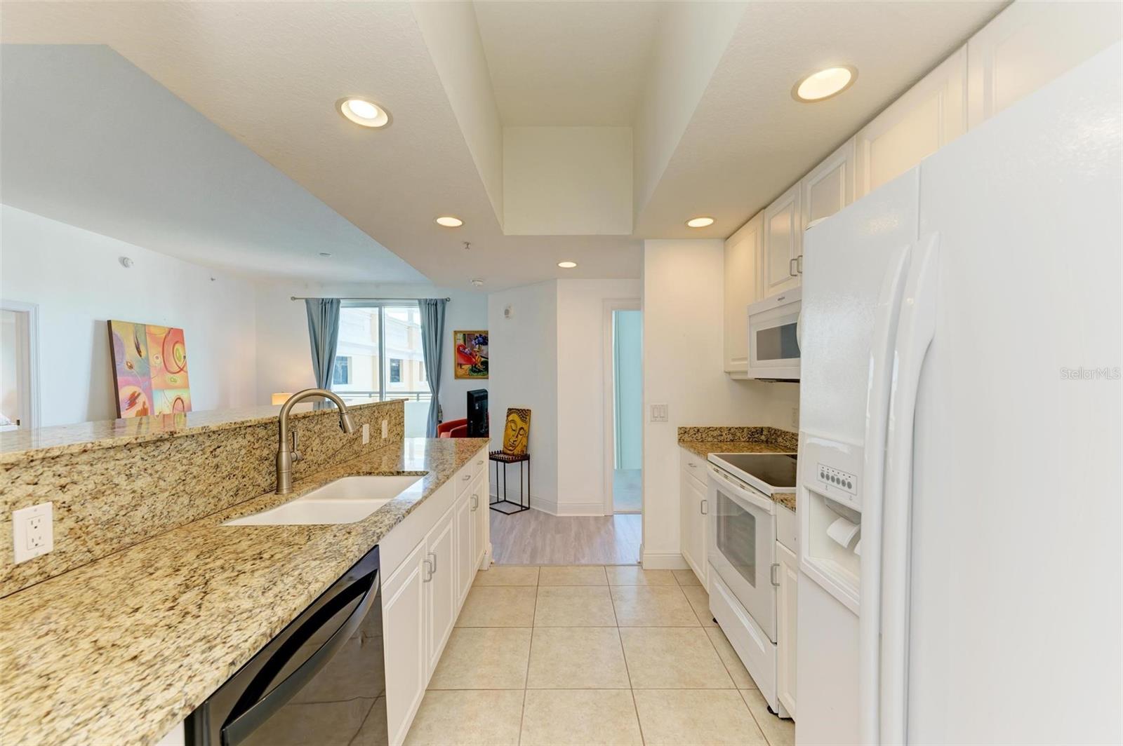800 N TAMIAMI TRL #212, SARASOTA, FL, 34236