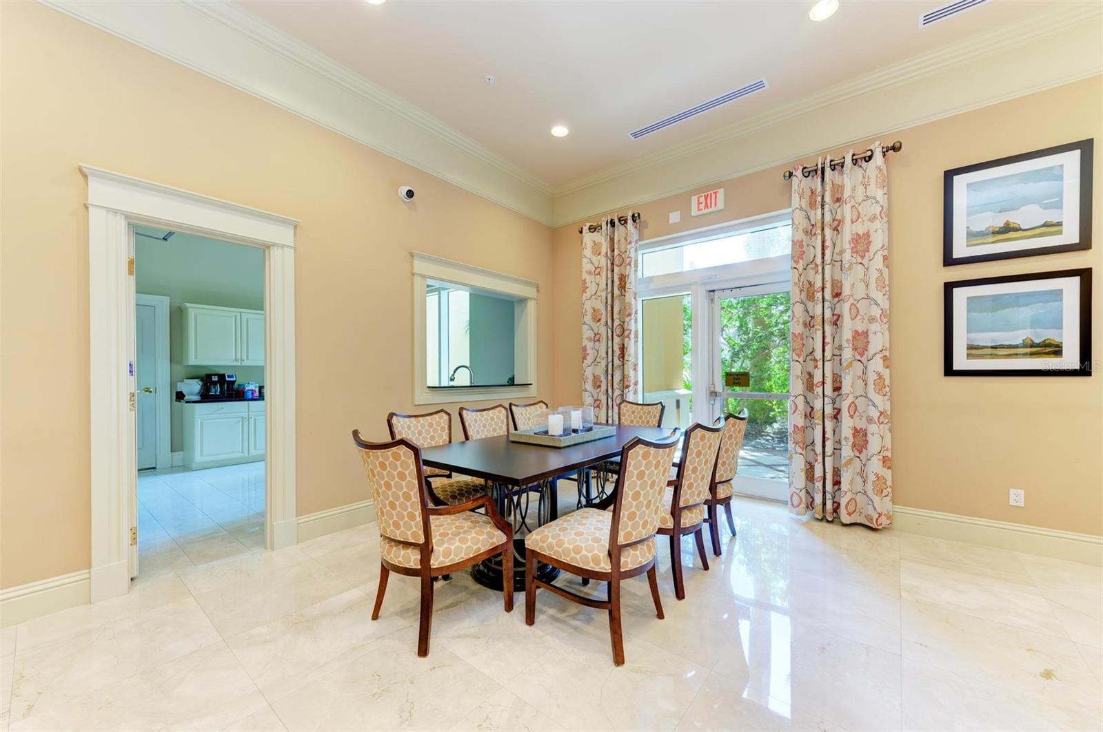 800 N TAMIAMI TRL #212, SARASOTA, FL, 34236