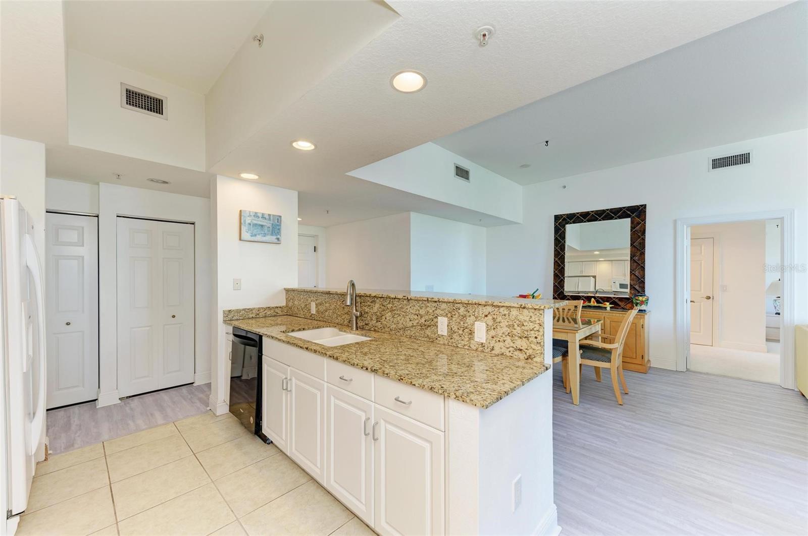 800 N TAMIAMI TRL #212, SARASOTA, FL, 34236
