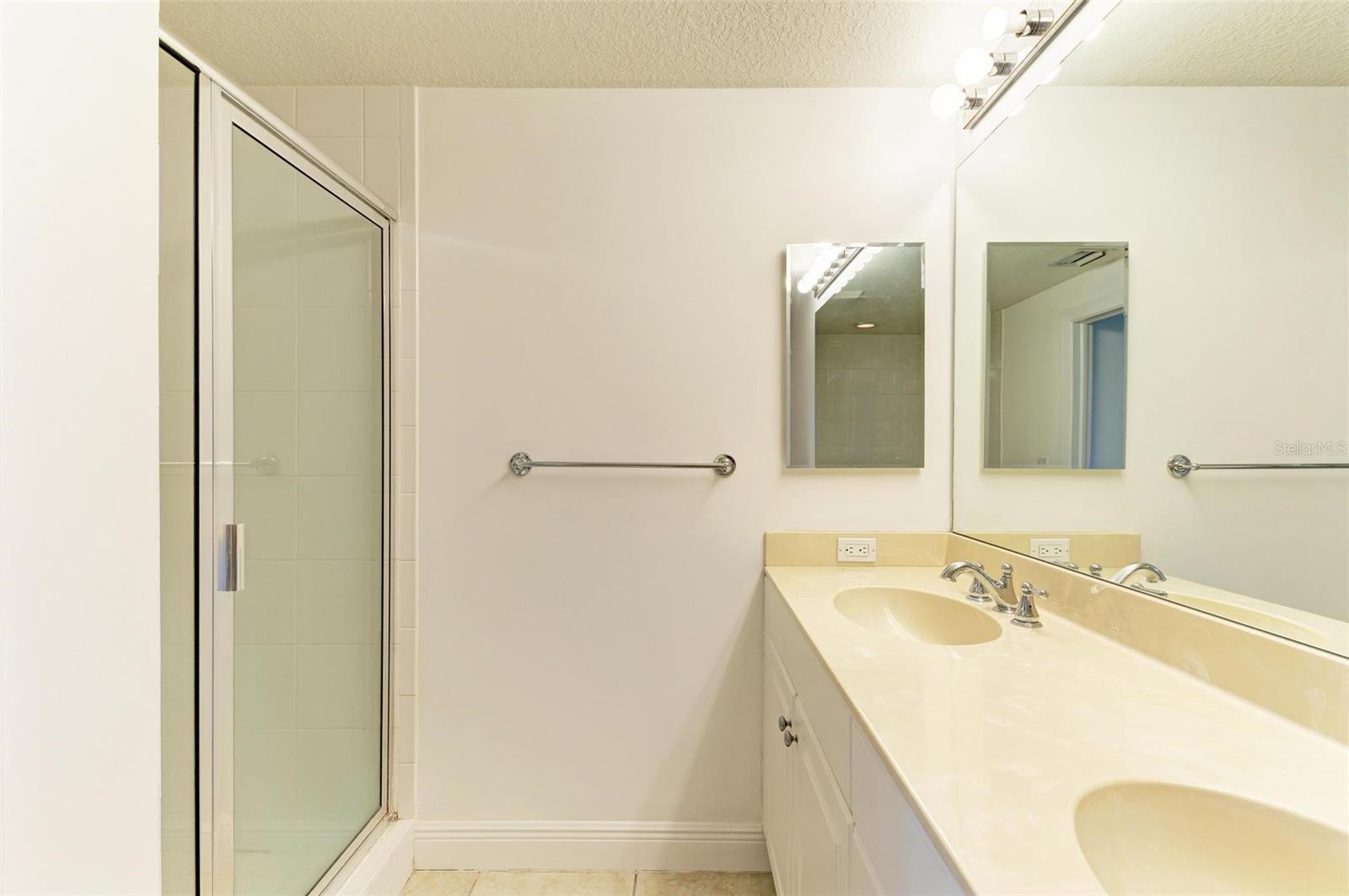 800 N TAMIAMI TRL #212, SARASOTA, FL, 34236