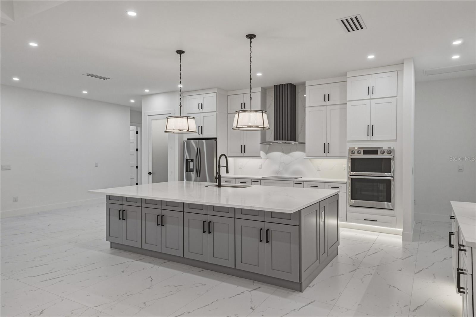 14080 SYDNEY RD, DOVER, FL, 33527