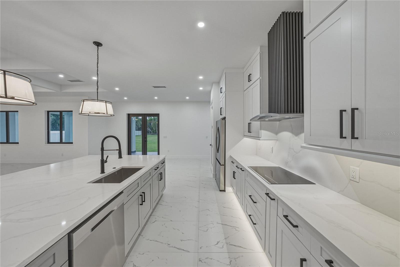 14080 SYDNEY RD, DOVER, FL, 33527
