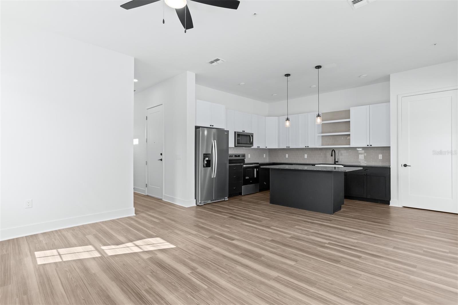 3812 FERN HOLLOW PL, TAMPA, FL, 33614