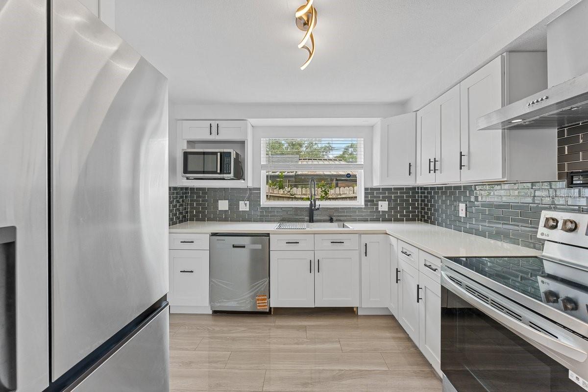5510 BAYOU GRANDE BLVD NE, ST PETERSBURG, FL, 33703