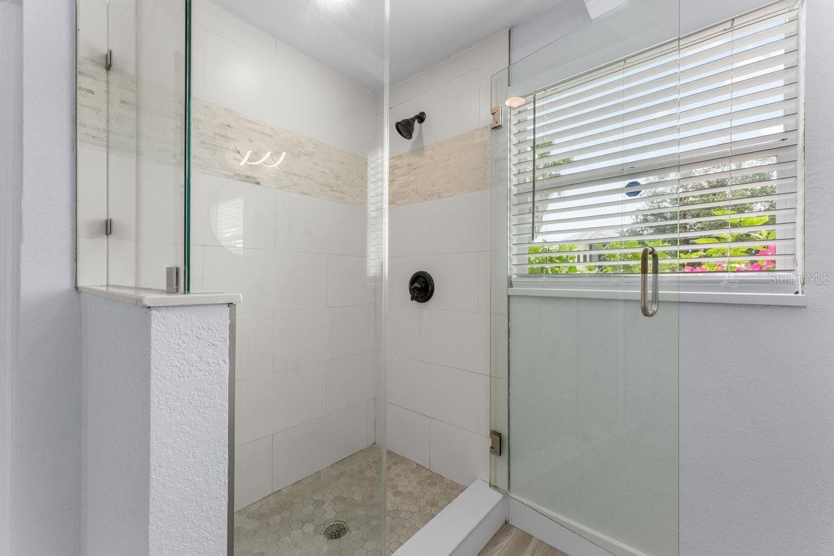 5510 BAYOU GRANDE BLVD NE, ST PETERSBURG, FL, 33703