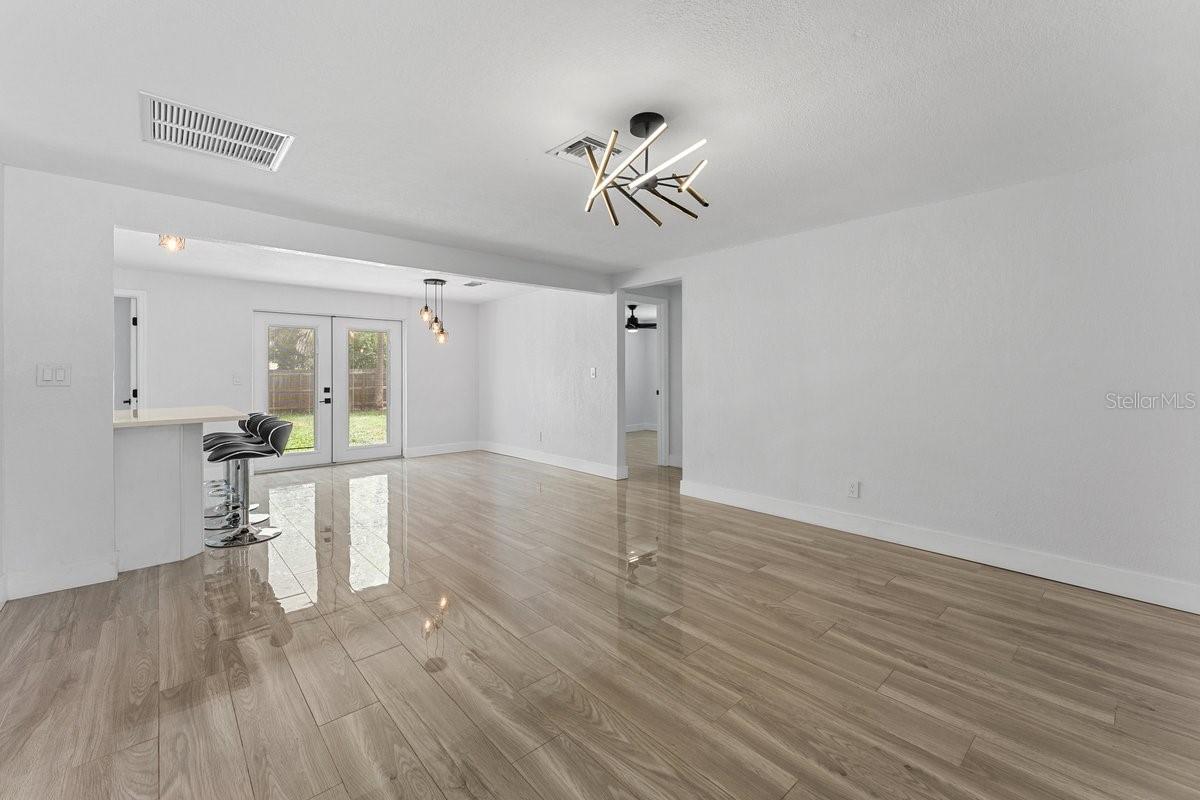 5510 BAYOU GRANDE BLVD NE, ST PETERSBURG, FL, 33703