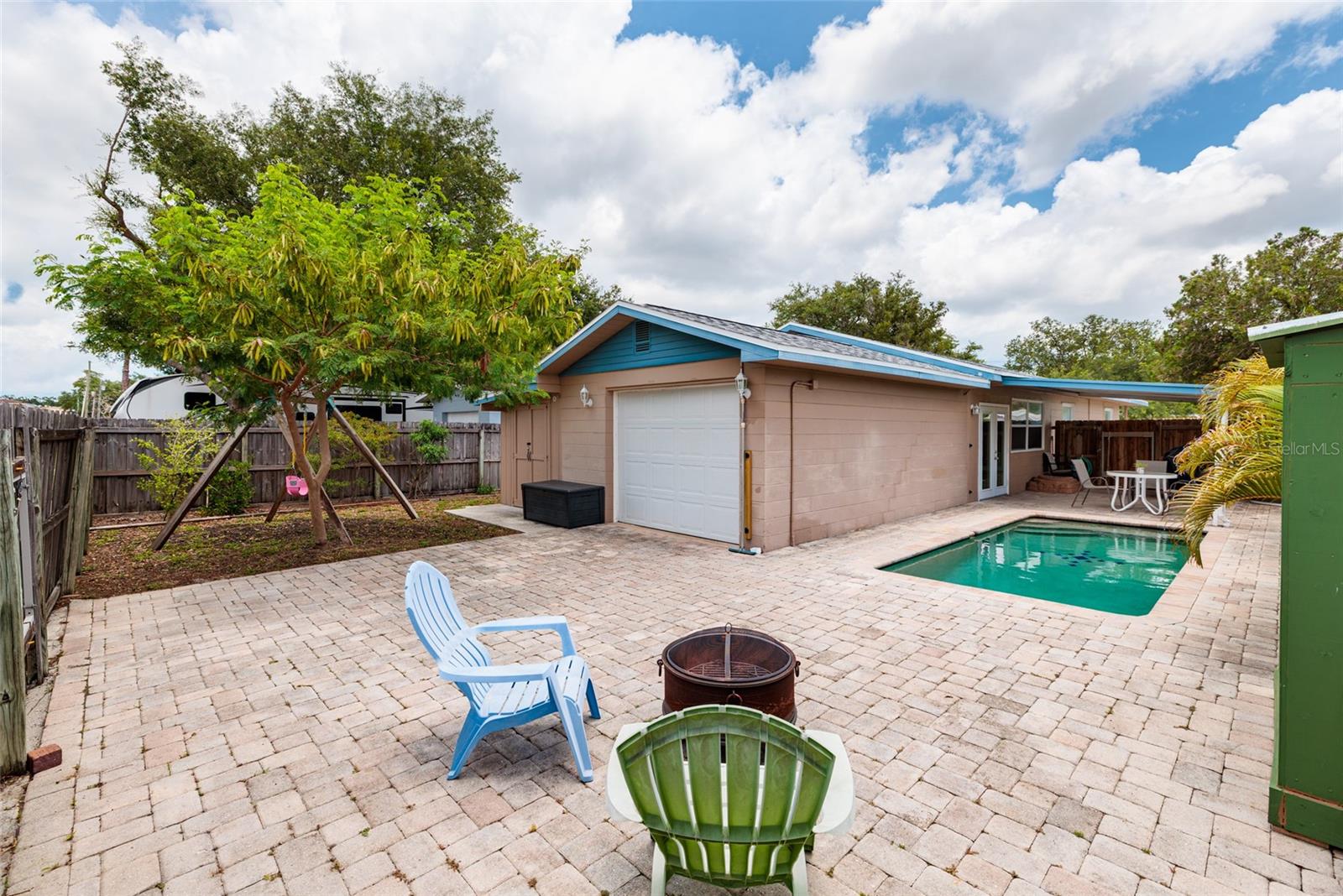 511 74TH AVE N, ST PETERSBURG, FL, 33702