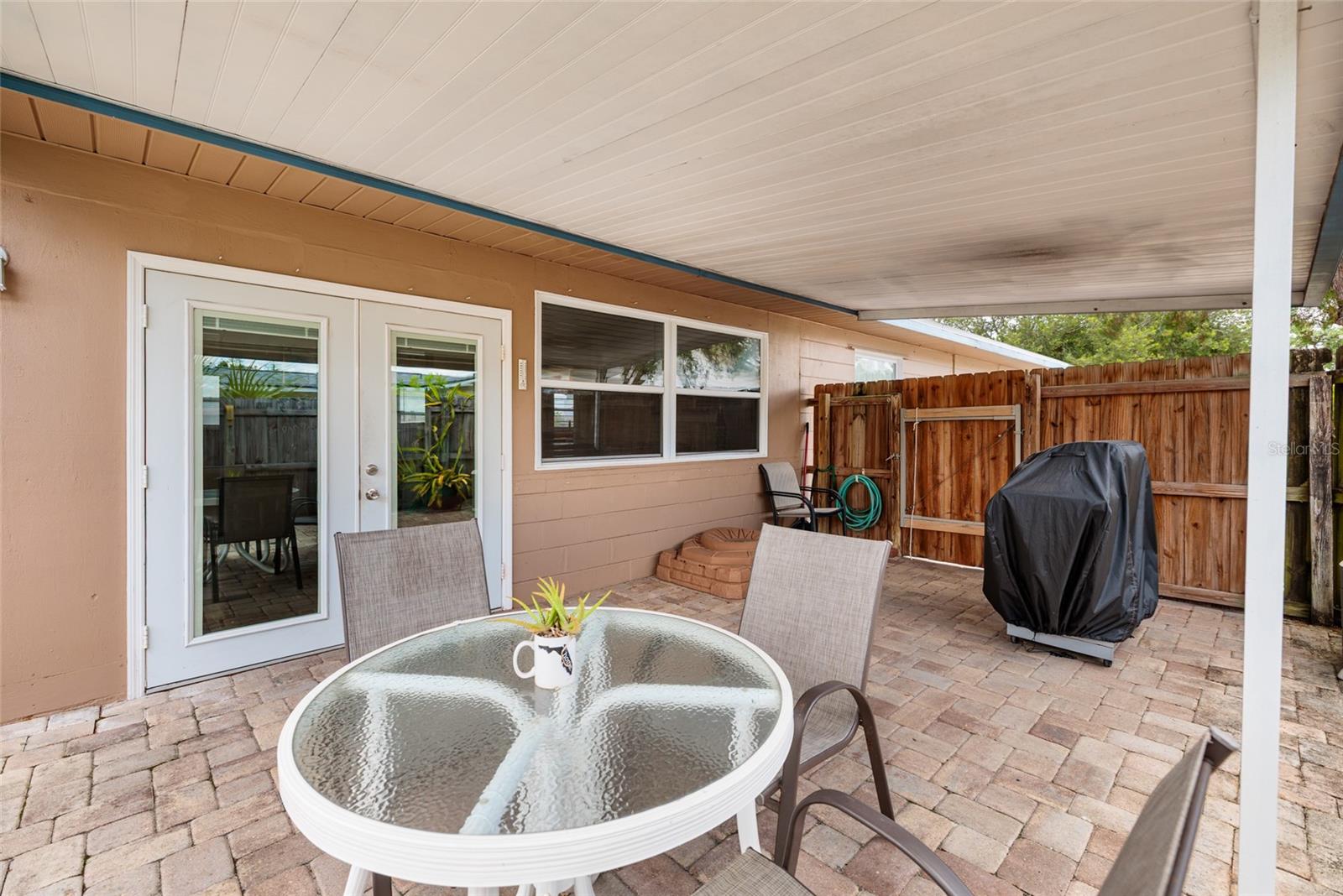 511 74TH AVE N, ST PETERSBURG, FL, 33702