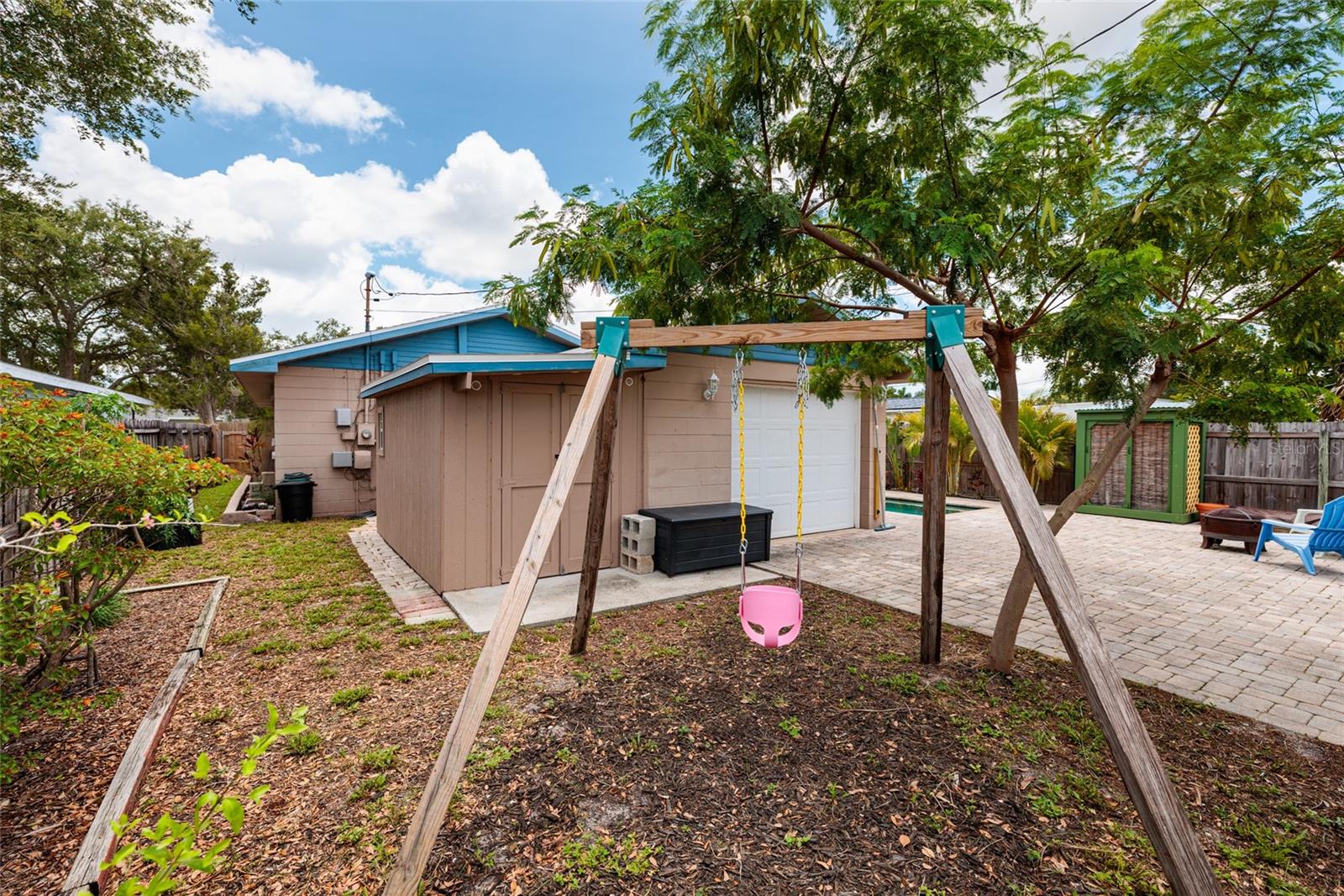 511 74TH AVE N, ST PETERSBURG, FL, 33702