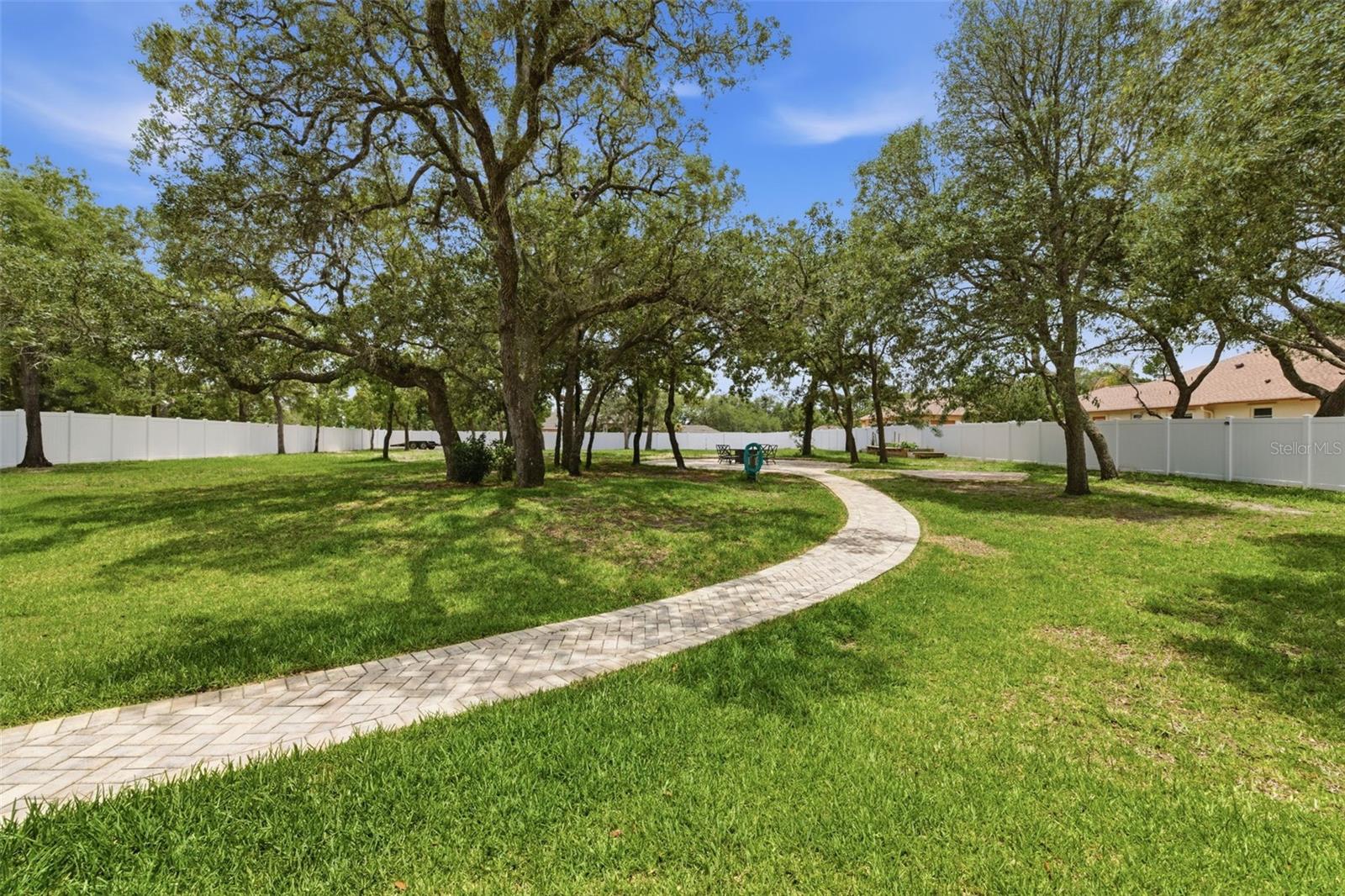 11145 MOUNTAIN MOCKINGBIRD RD, WEEKI WACHEE, FL, 34614