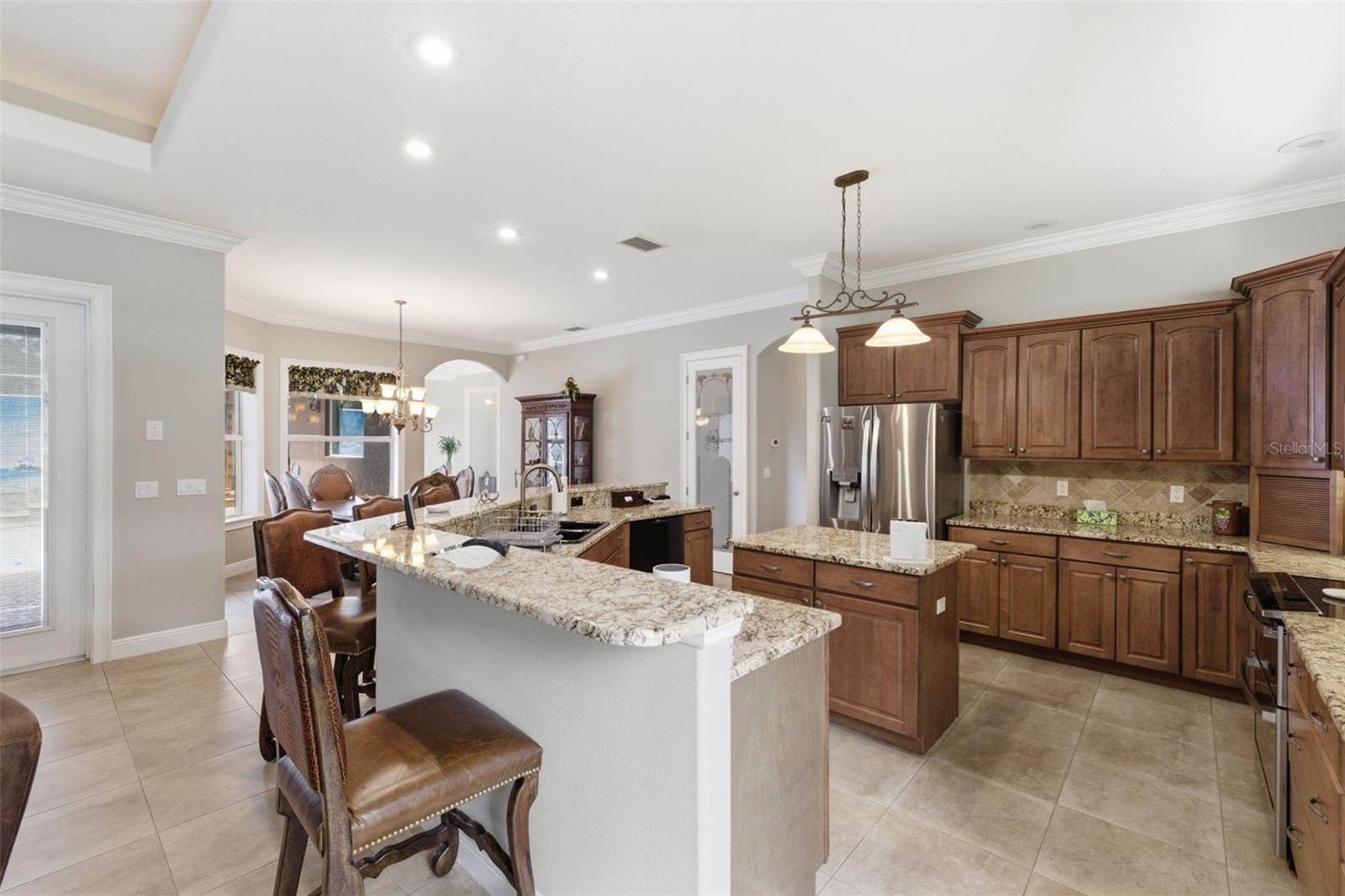 11145 MOUNTAIN MOCKINGBIRD RD, WEEKI WACHEE, FL, 34614
