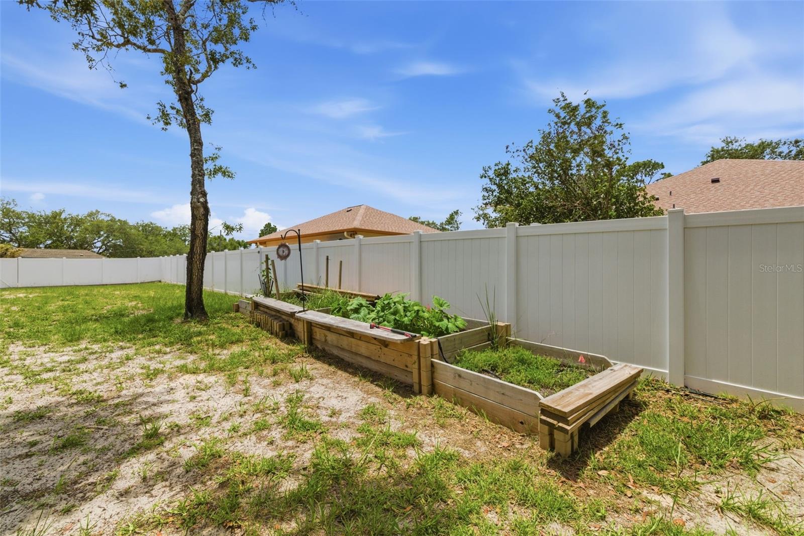 11145 MOUNTAIN MOCKINGBIRD RD, WEEKI WACHEE, FL, 34614