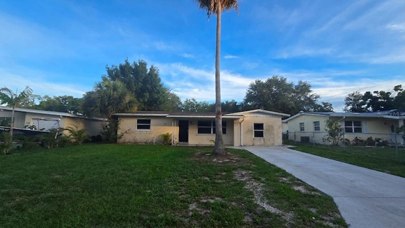 731 LAKESIDE DR, LARGO, FL, 33778