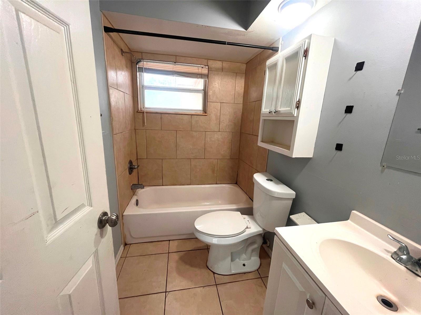 731 LAKESIDE DR, LARGO, FL, 33778