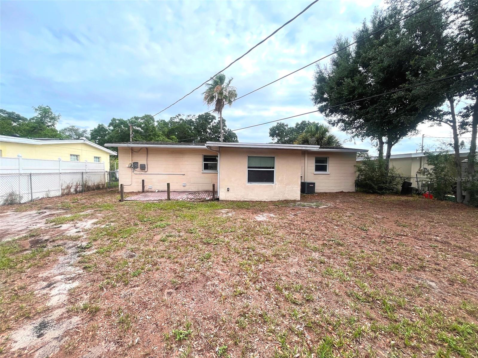 731 LAKESIDE DR, LARGO, FL, 33778