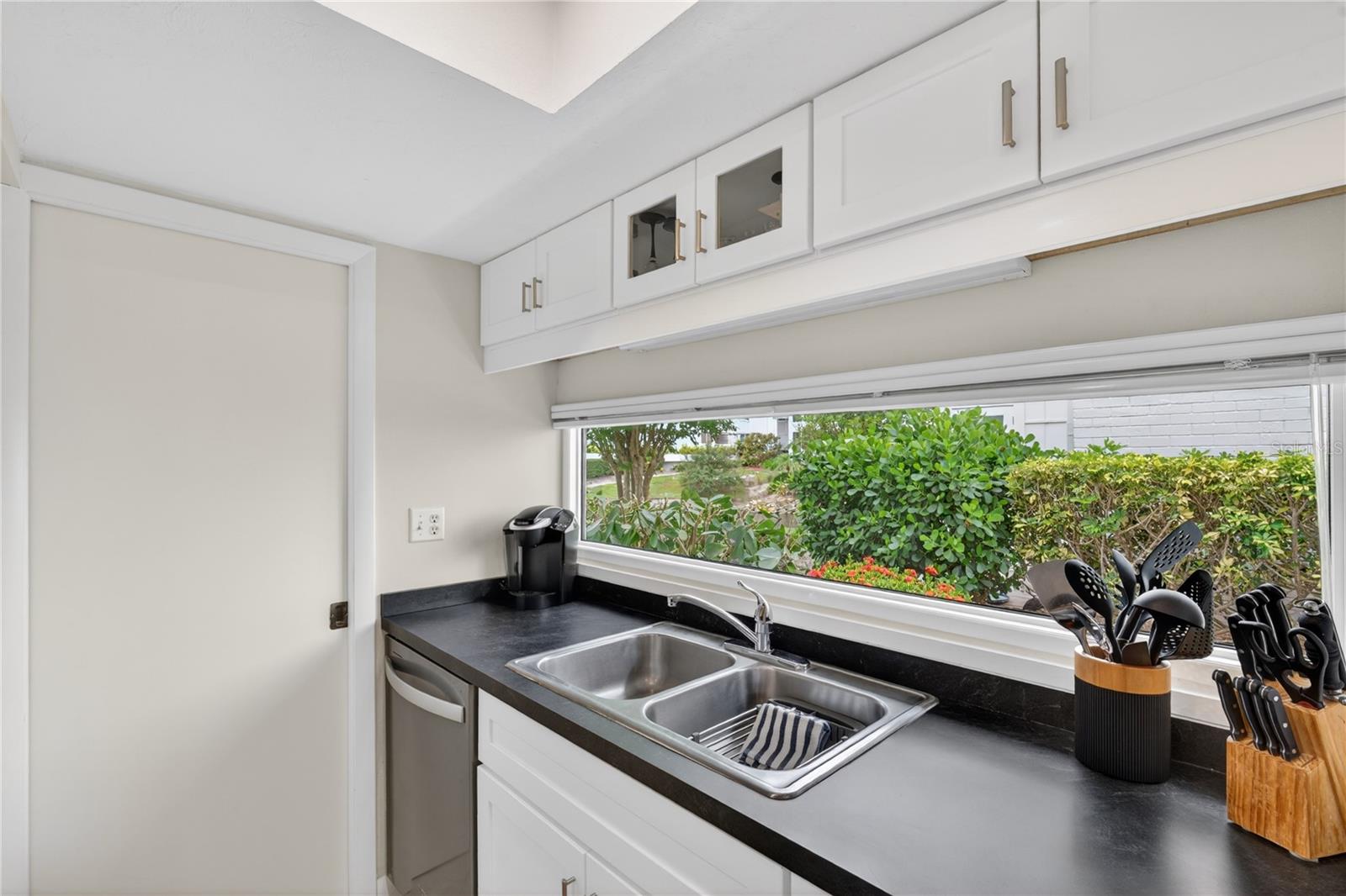 1128 W PEPPERTREE LN #111, SARASOTA, FL, 34242