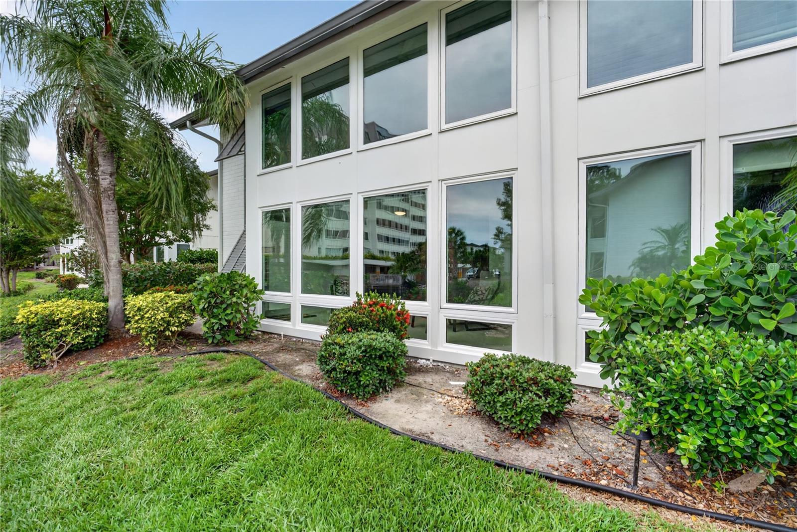 1128 W PEPPERTREE LN #111, SARASOTA, FL, 34242