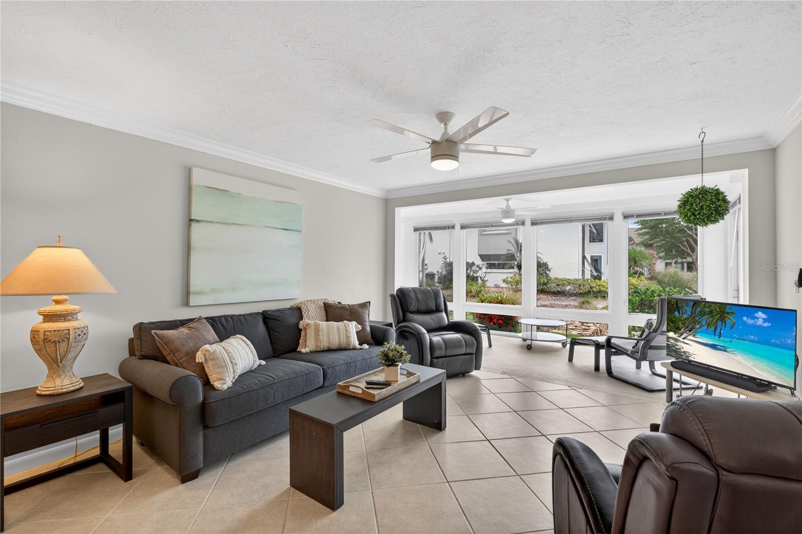 1128 W PEPPERTREE LN #111, SARASOTA, FL, 34242