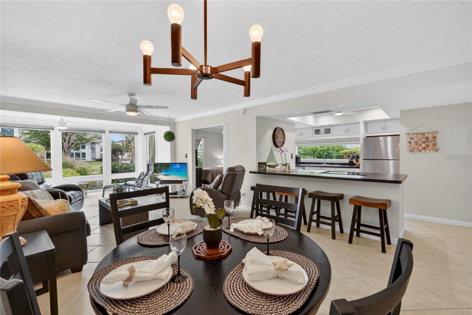 1128 W PEPPERTREE LN #111, SARASOTA, FL, 34242