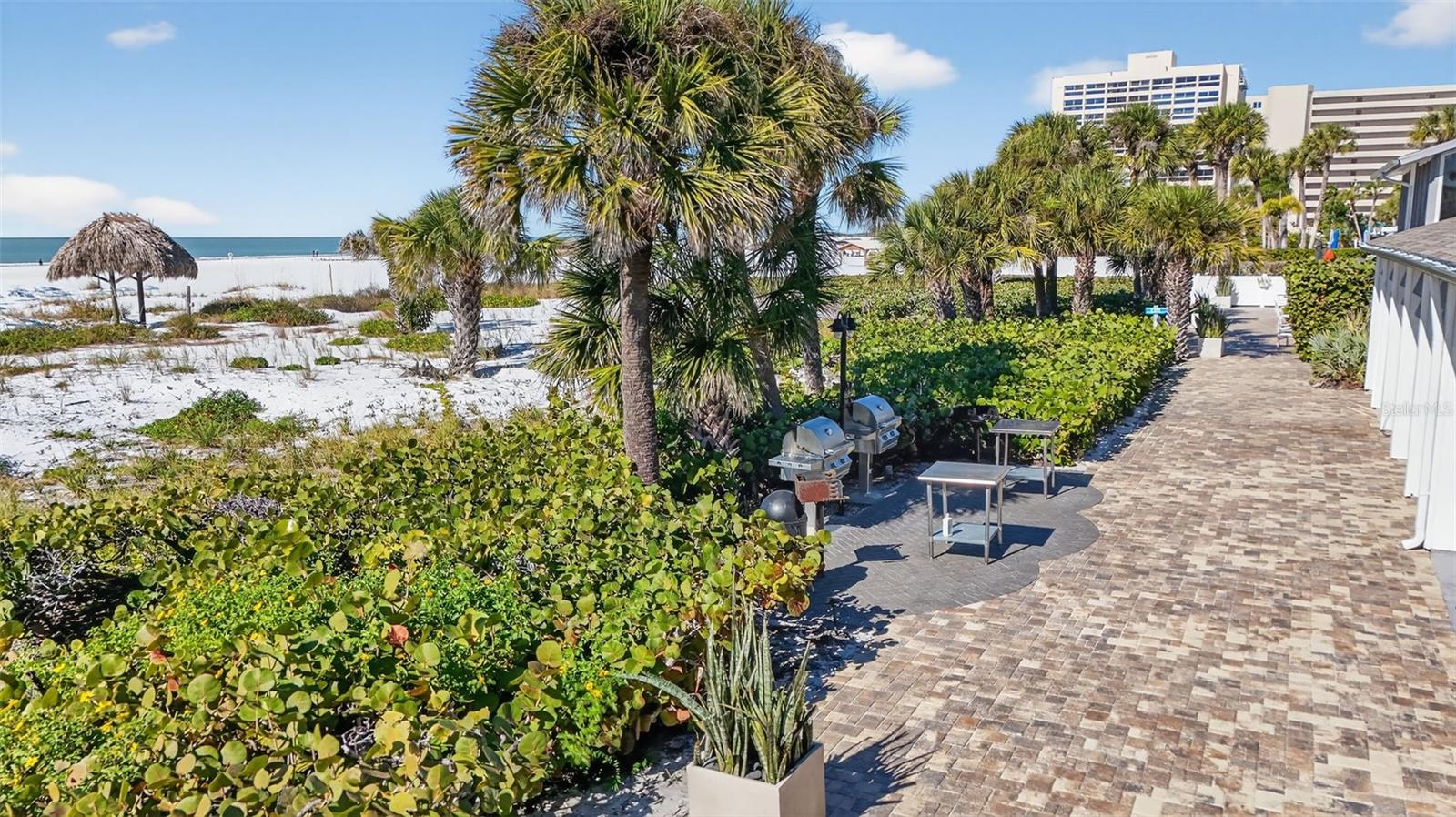 1128 W PEPPERTREE LN #111, SARASOTA, FL, 34242