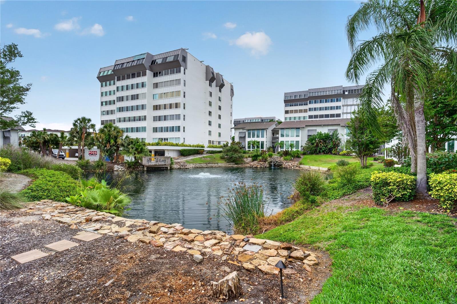 1128 W PEPPERTREE LN #111, SARASOTA, FL, 34242