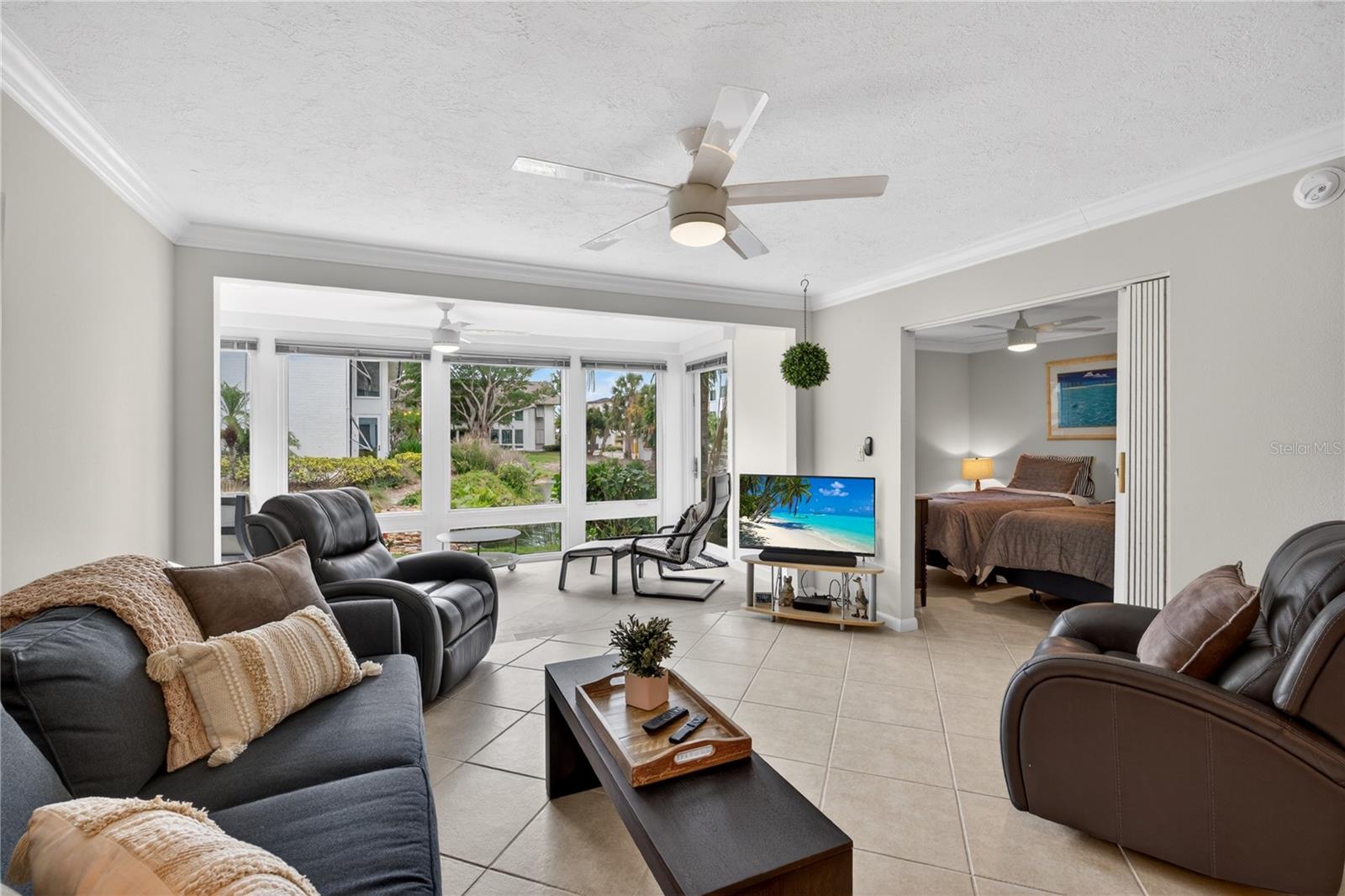 1128 W PEPPERTREE LN #111, SARASOTA, FL, 34242