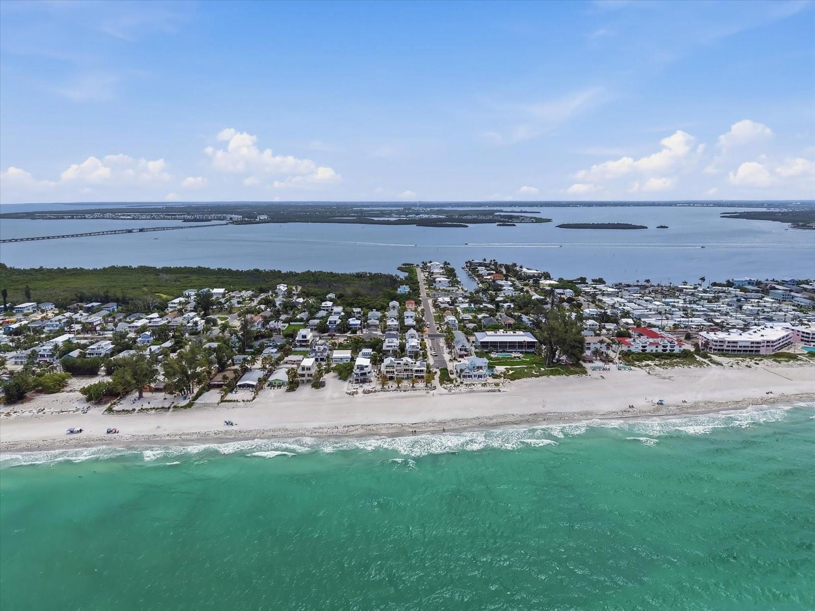 2811 AVENUE C, HOLMES BEACH, FL, 34217