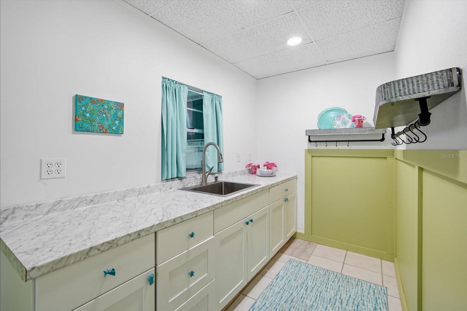 2811 AVENUE C, HOLMES BEACH, FL, 34217