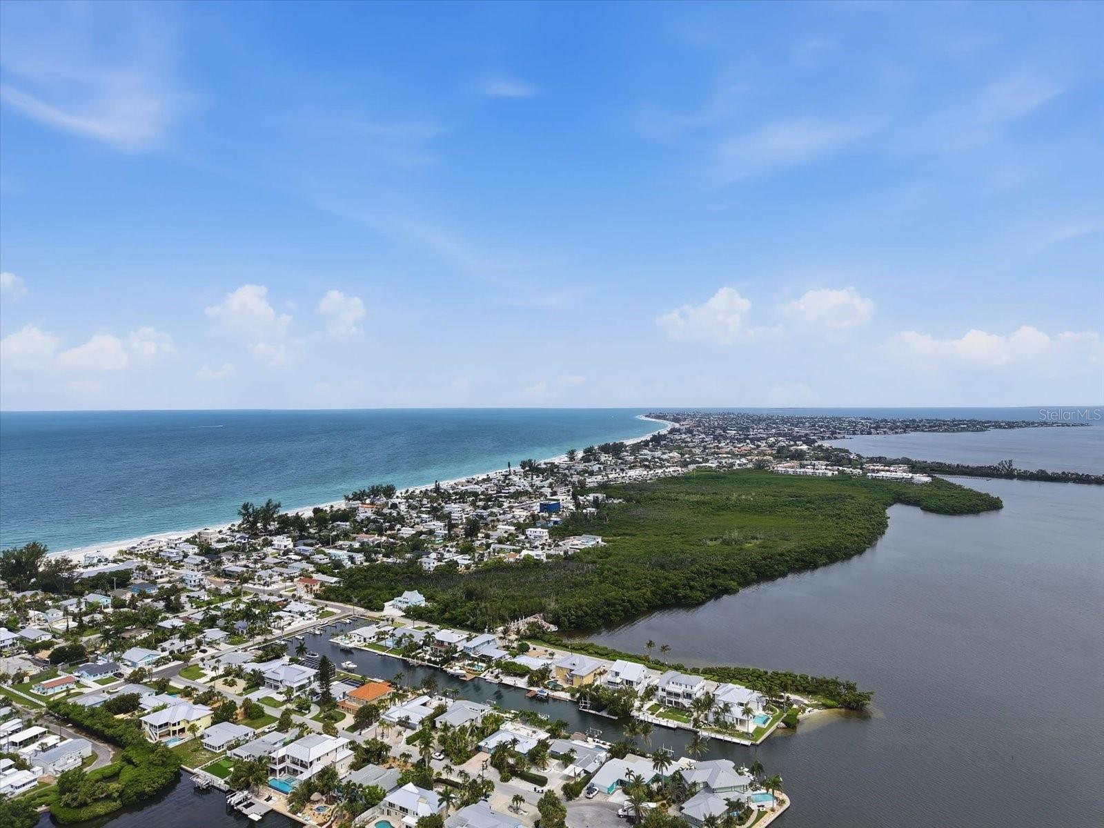 2811 AVENUE C, HOLMES BEACH, FL, 34217