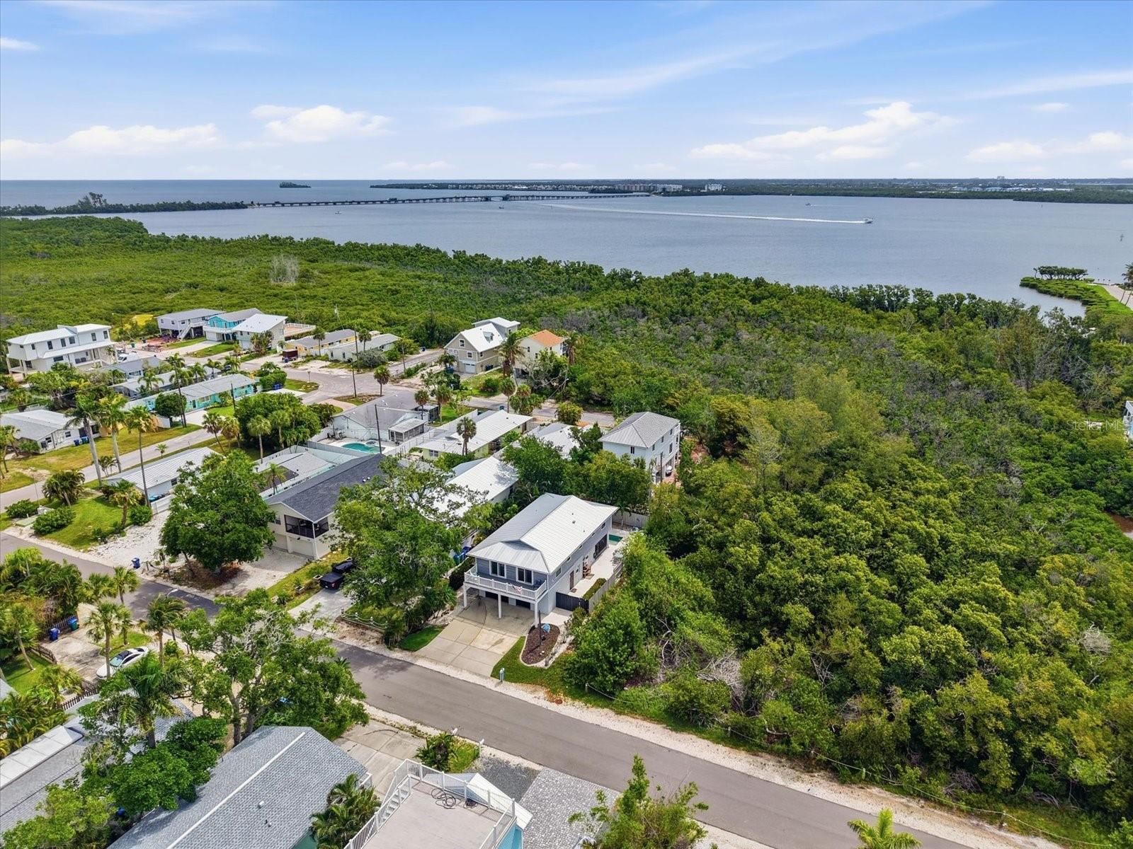 2811 AVENUE C, HOLMES BEACH, FL, 34217