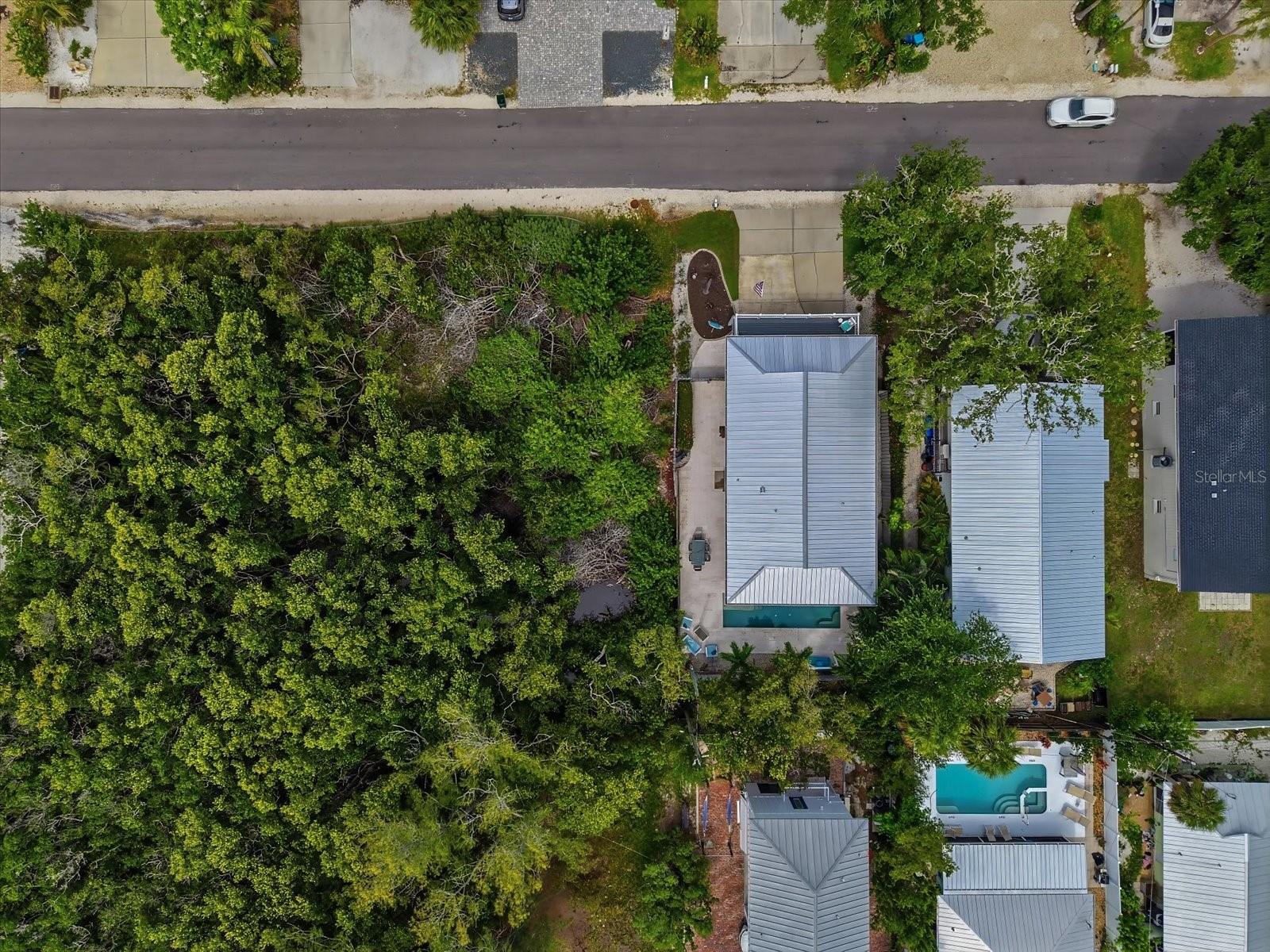 2811 AVENUE C, HOLMES BEACH, FL, 34217
