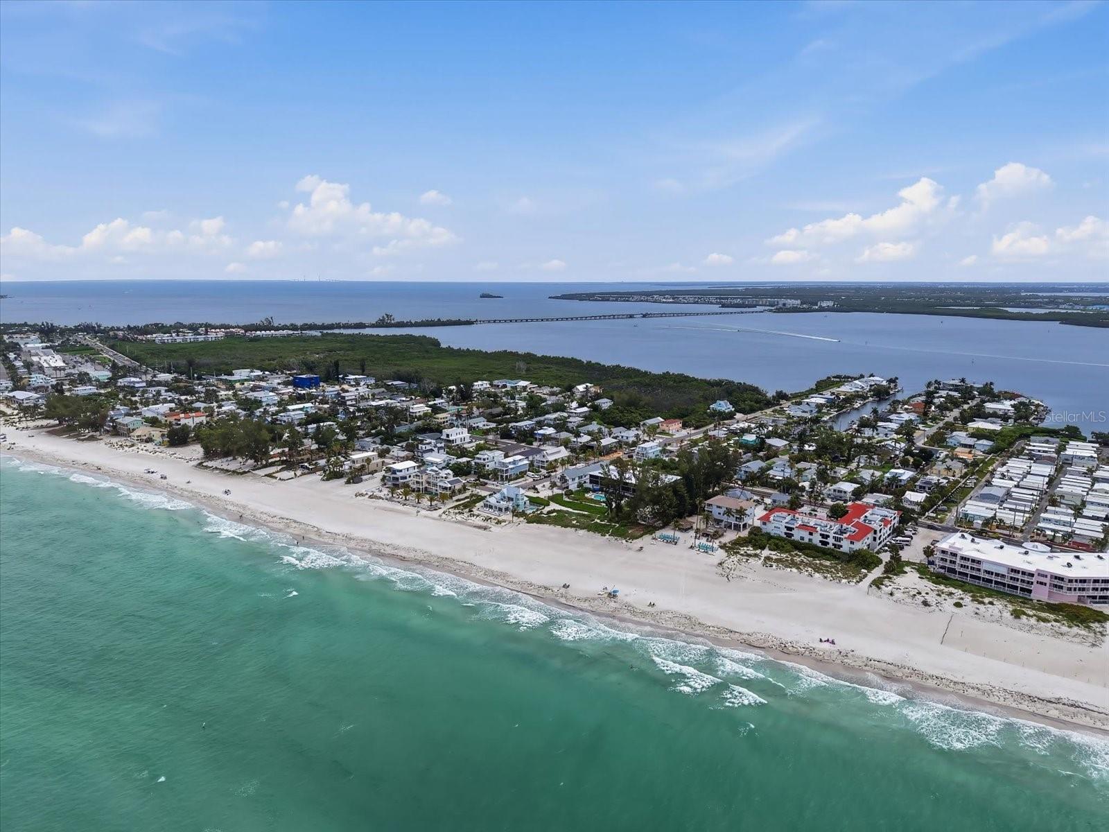 2811 AVENUE C, HOLMES BEACH, FL, 34217