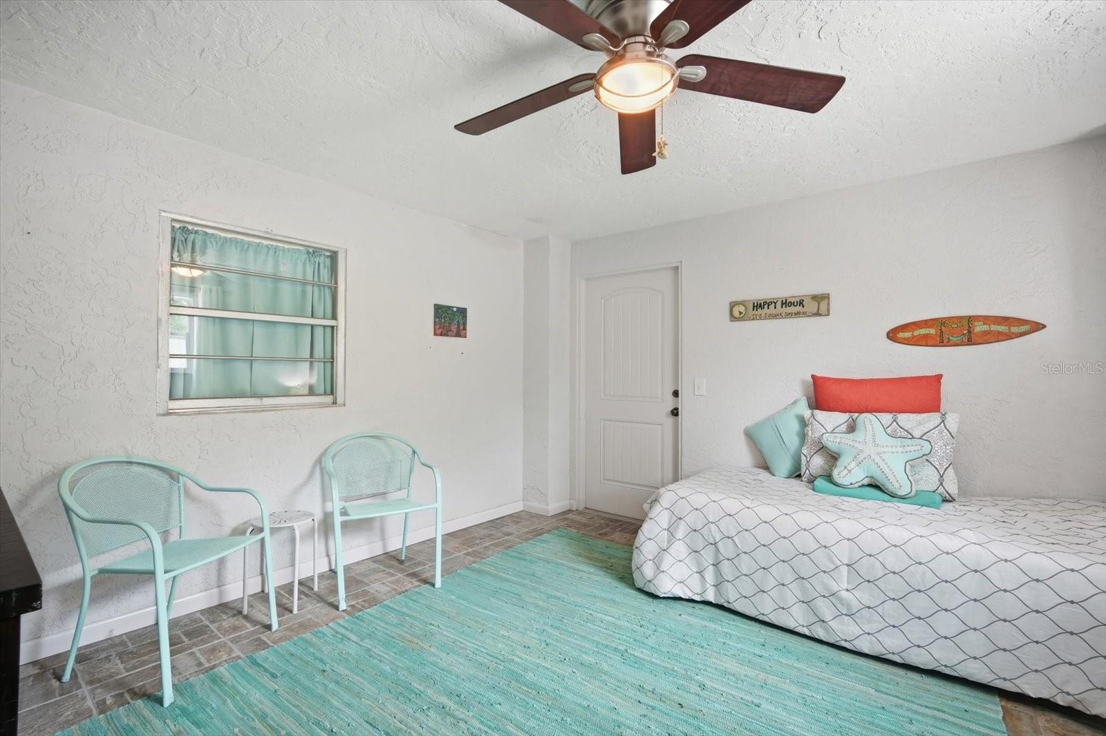 2811 AVENUE C, HOLMES BEACH, FL, 34217