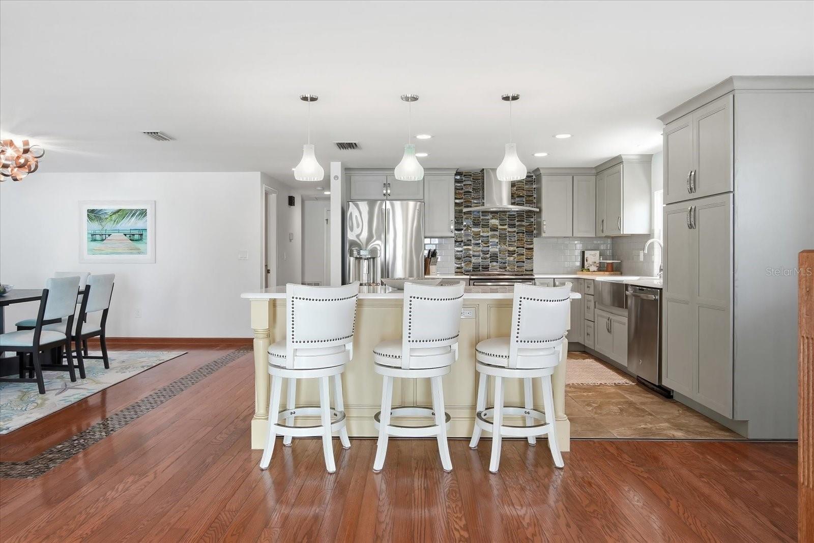 2811 AVENUE C, HOLMES BEACH, FL, 34217