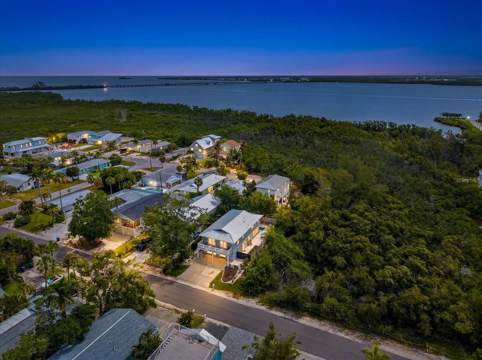 2811 AVENUE C, HOLMES BEACH, FL, 34217