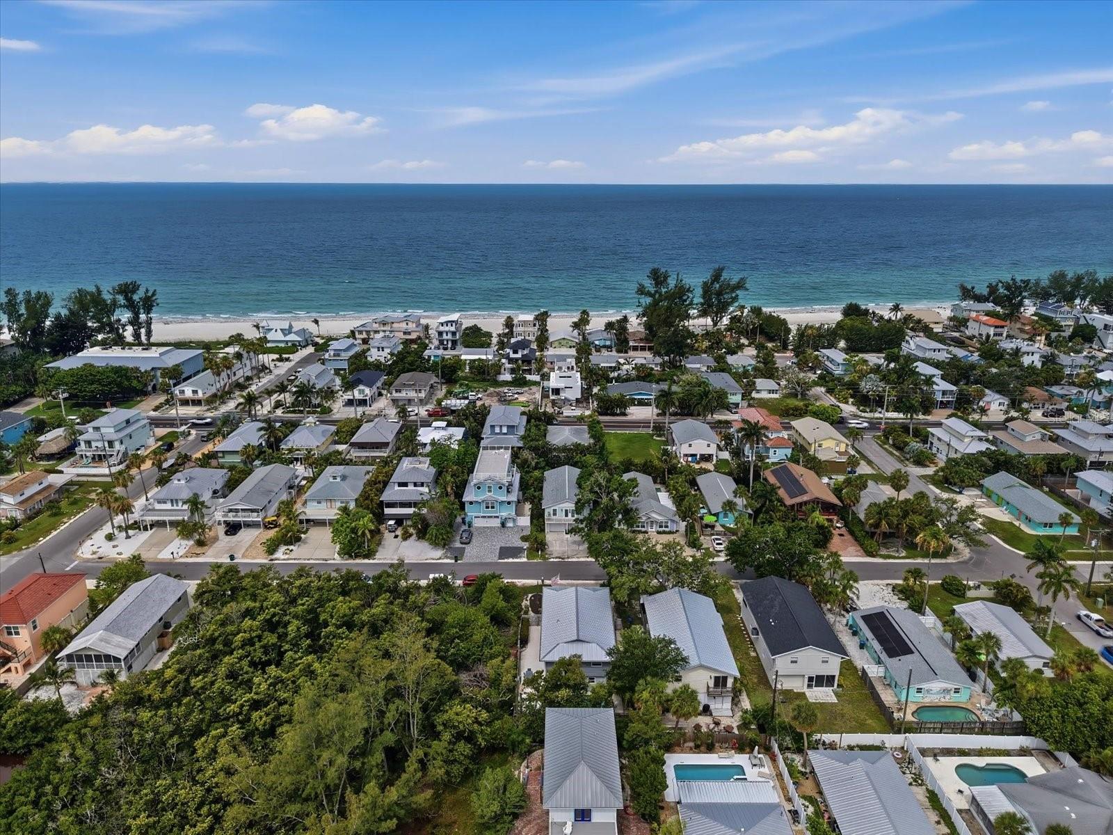 2811 AVENUE C, HOLMES BEACH, FL, 34217