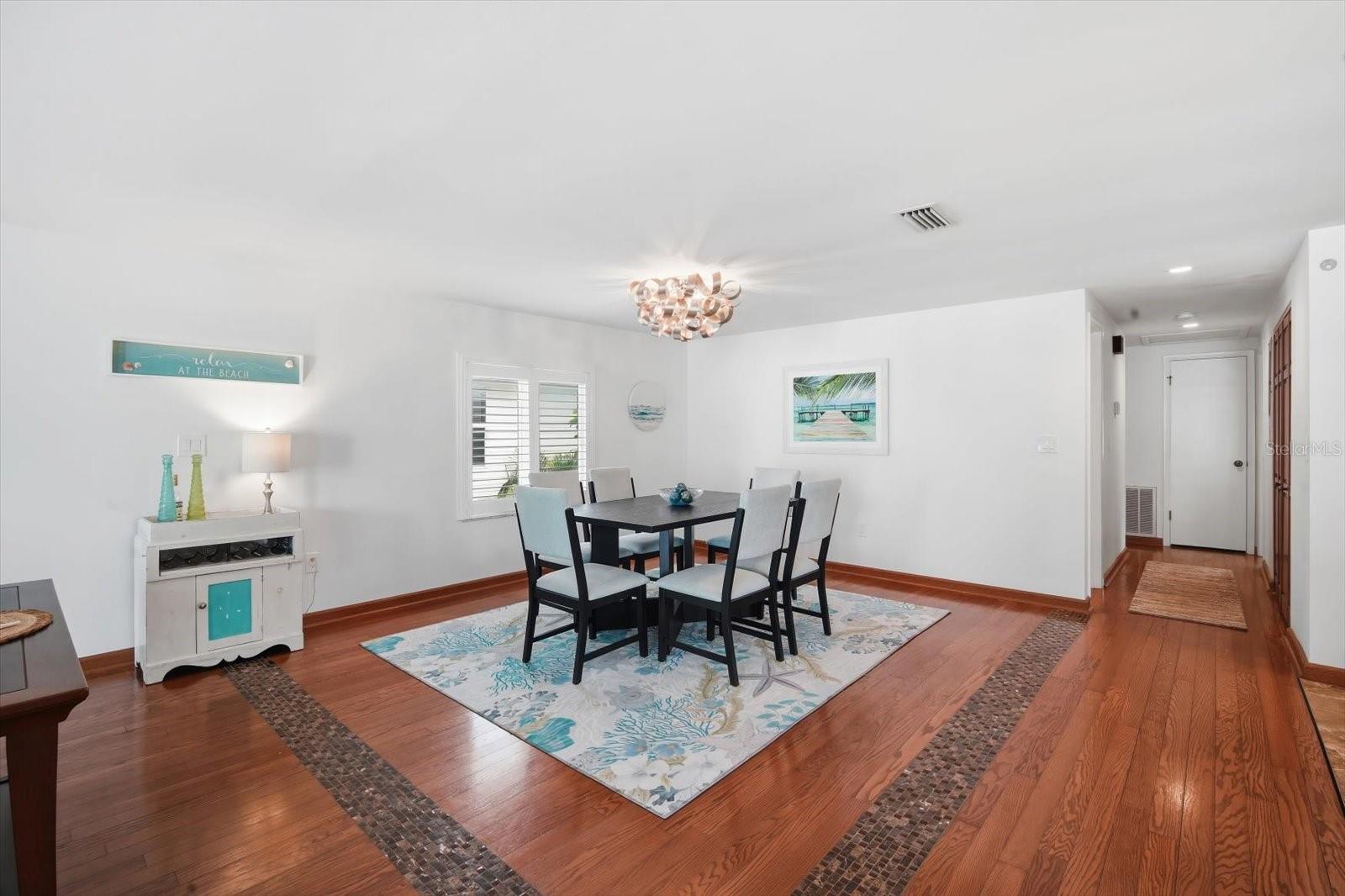 2811 AVENUE C, HOLMES BEACH, FL, 34217