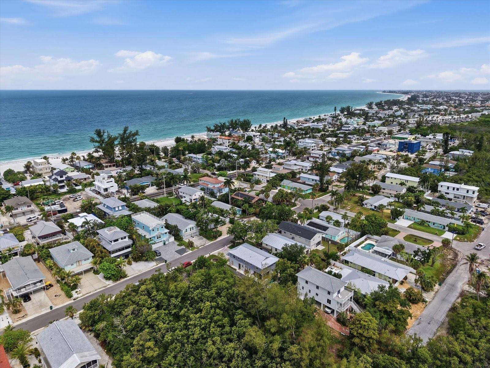 2811 AVENUE C, HOLMES BEACH, FL, 34217