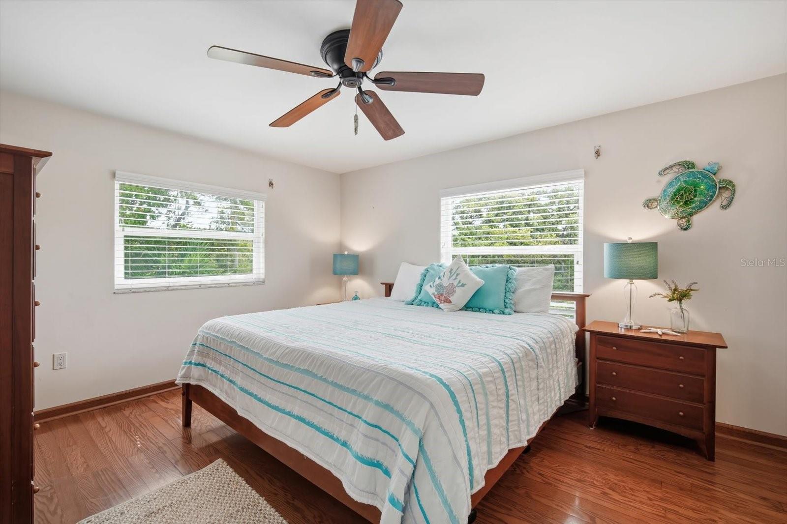 2811 AVENUE C, HOLMES BEACH, FL, 34217