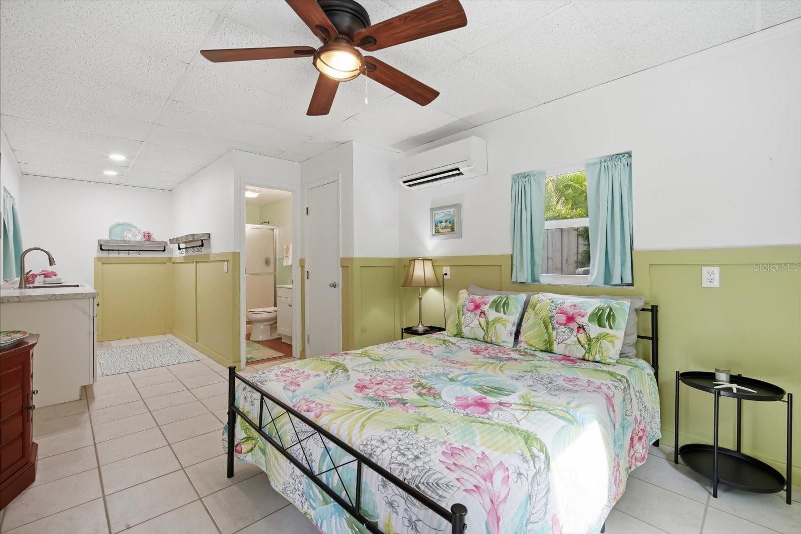 2811 AVENUE C, HOLMES BEACH, FL, 34217