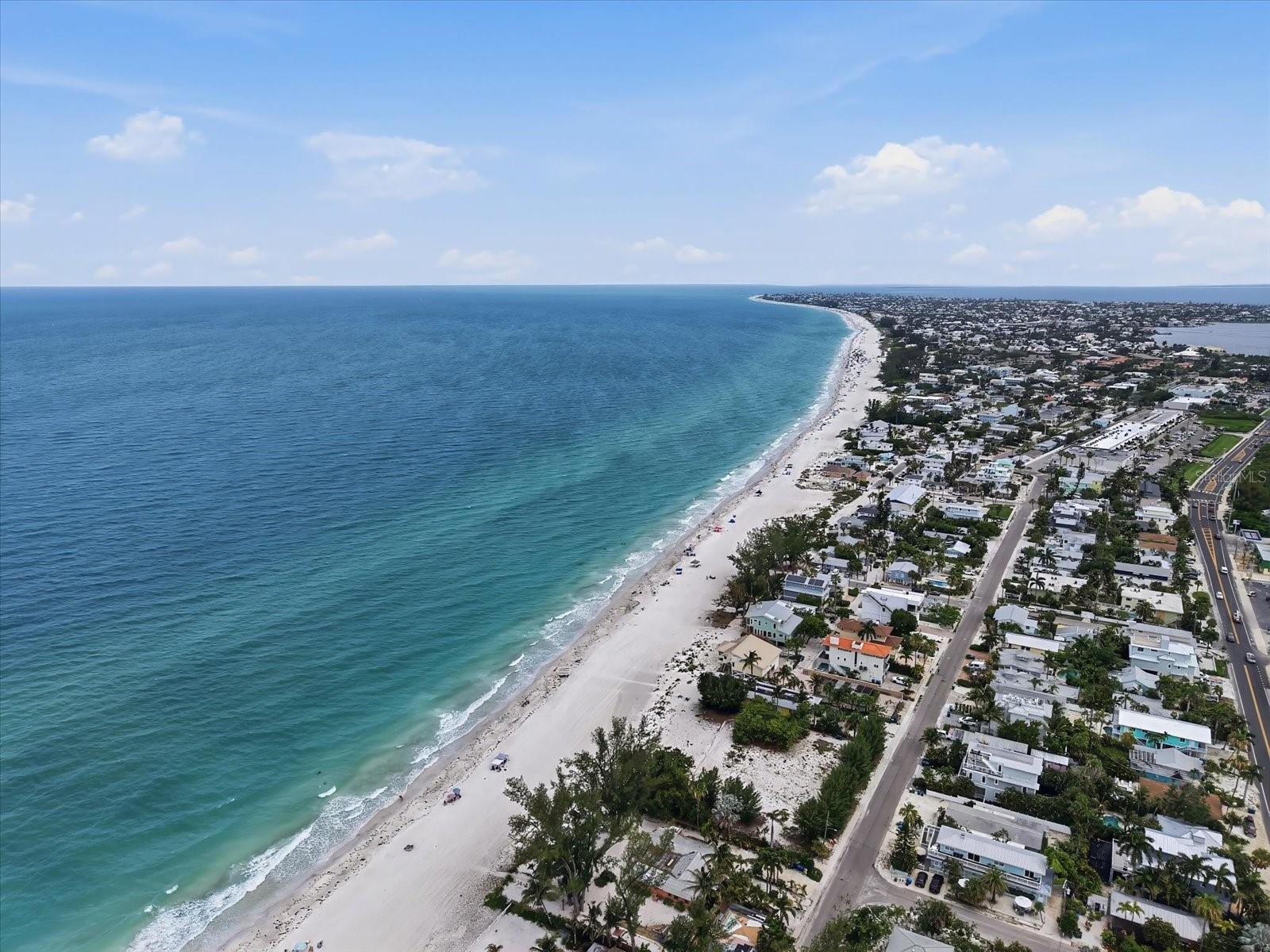 2811 AVENUE C, HOLMES BEACH, FL, 34217