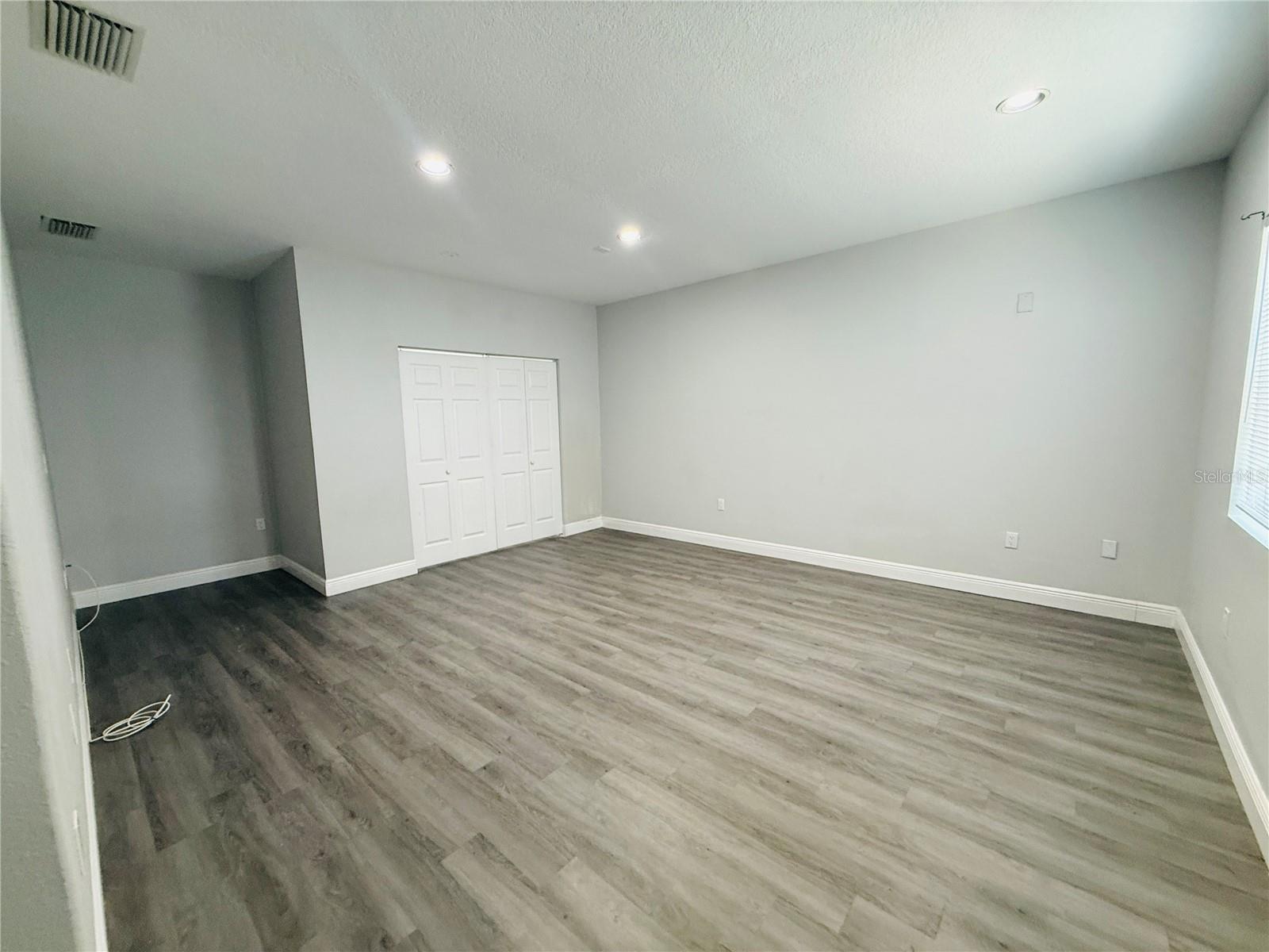 4203 E YUKON ST, TAMPA, FL, 33617