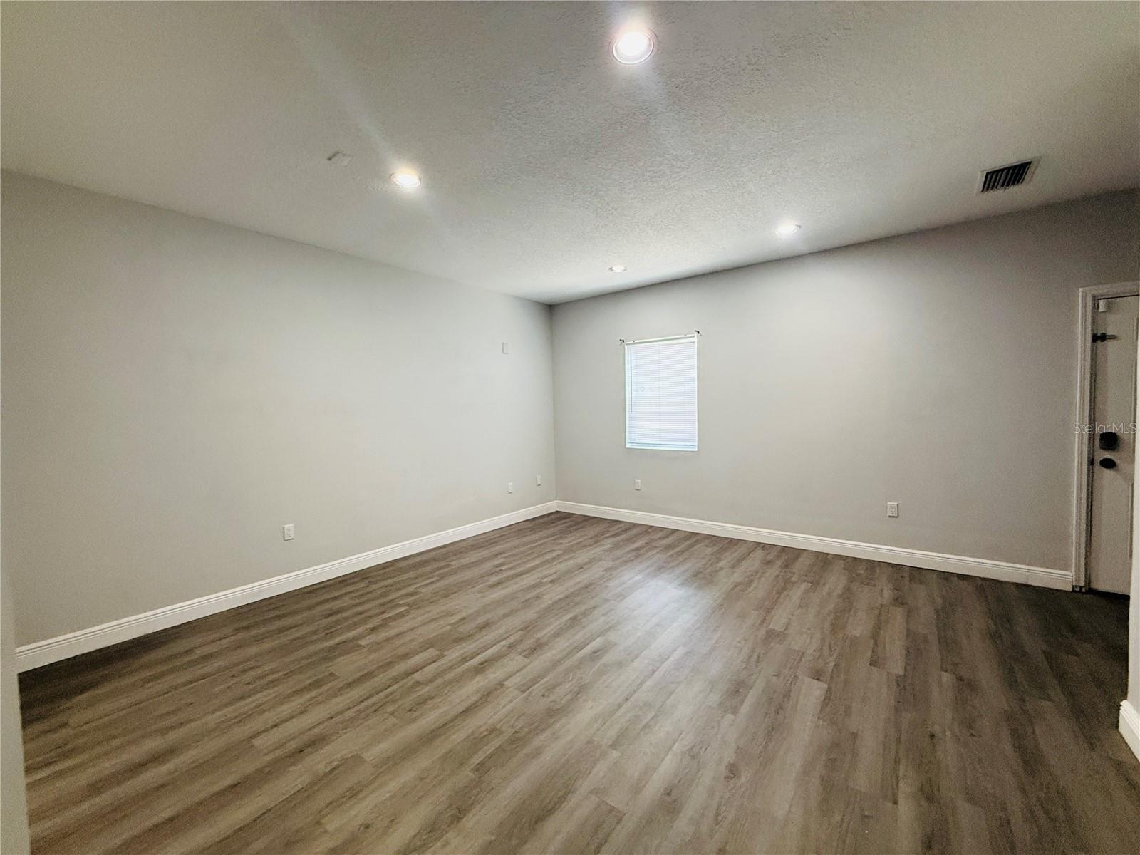 4203 E YUKON ST, TAMPA, FL, 33617