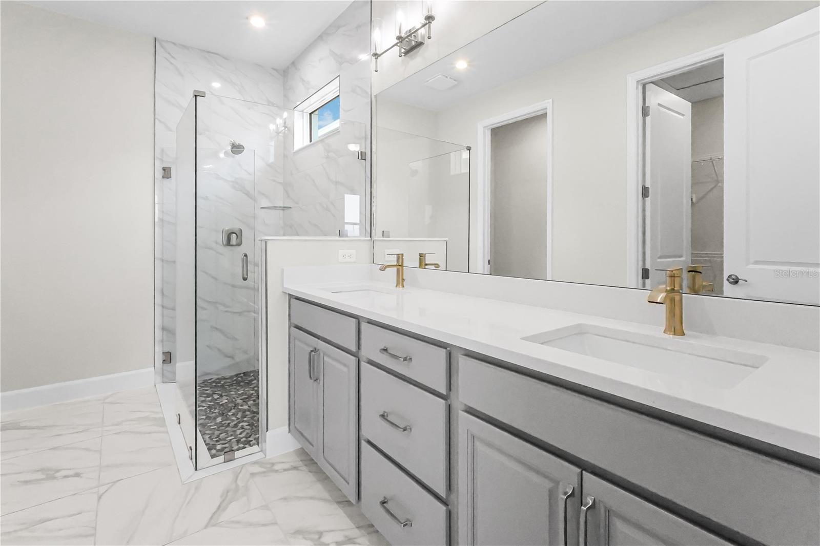 570 HAMMOCK OAKS BLVD, LADY LAKE, FL, 32159