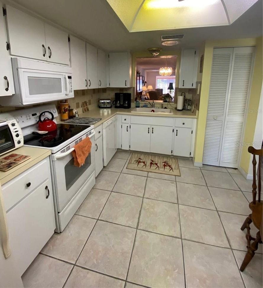 1059 DUNROBIN DR #B, PALM HARBOR, FL, 34684