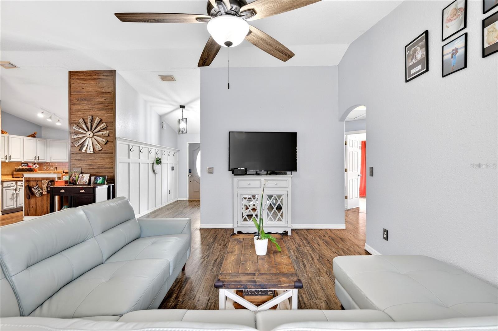 45 LARCH RADL, OCALA, FL, 34480