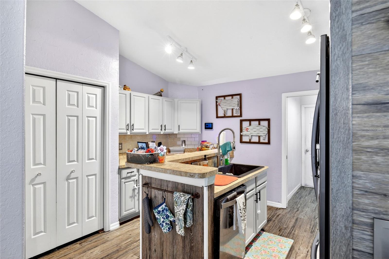 45 LARCH RADL, OCALA, FL, 34480