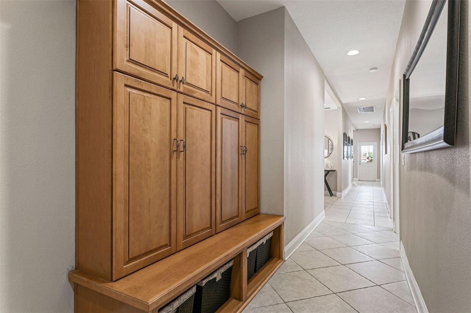 4915 TROYDALE RD, TAMPA, FL, 33615